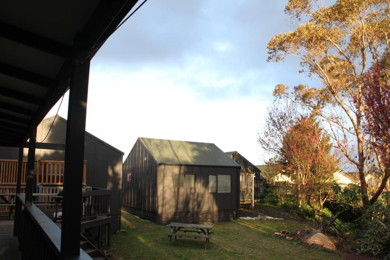 Hugo & Carters Backpackers & Motel Tauranga Zewnętrze zdjęcie The Village